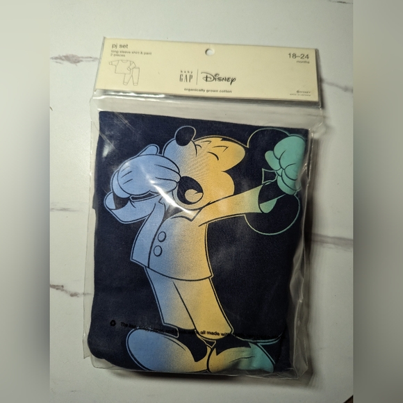 Baby Gap 2 Piece PJ Set Long Sleeve and Pant Brand New Mickey Mouse - Picture 15 of 16